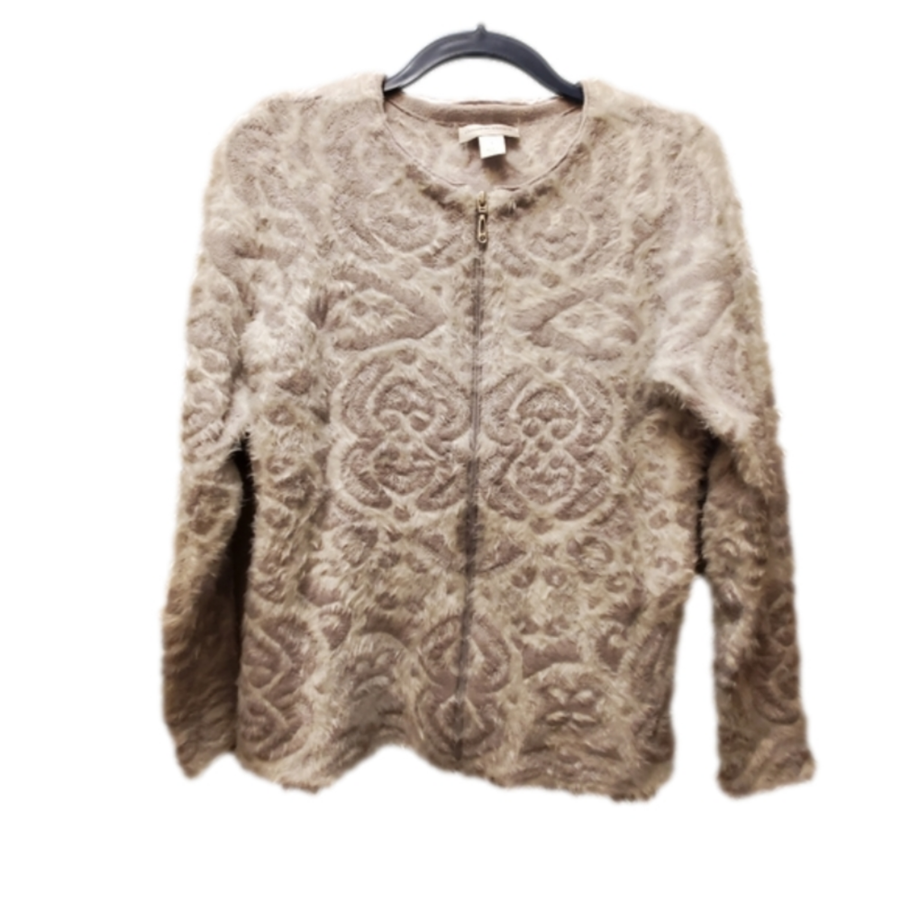 Cute and comfy womens furry sweater small size